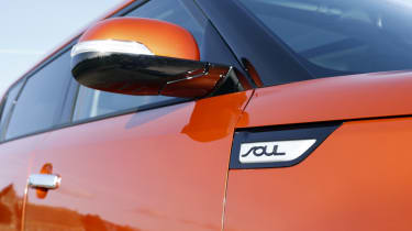 Kia Soul Sport - wing mirror