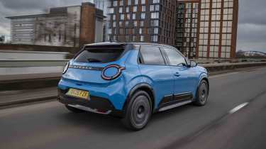 Nissan Micra - rear tracking