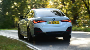 BMW i4 eDrive35 M Sport - rear tracking