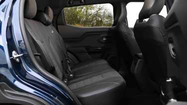 Suzuki e Vitara - rear seats