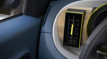 Fiat Grande Panda La Prima - air vents 