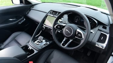 Jaguar E-Pace - interior