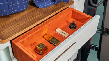 Klassen Sprinter VIP armoured orange drawer