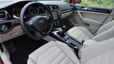 Volkswagen Golf Mk7 dash