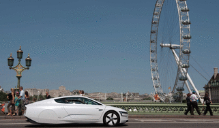 Volkswagen XL1 on the move