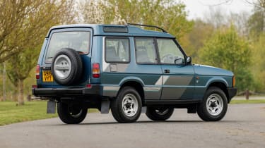 Land Rover Discovery Mk1 - rear static