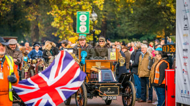 London to Brighton Veteran Car Run  -  start