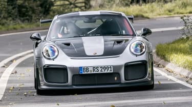 Porsche 911 GT2 RS - front tracking