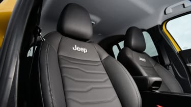 Jeep Avenger - front seats