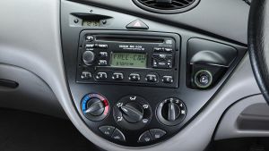 Ford Focus Mk1 - centre console