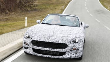 Fiat 124 Spider front tracking 2