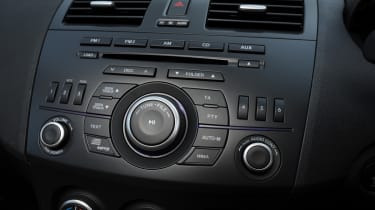 Mazda 3 centre console