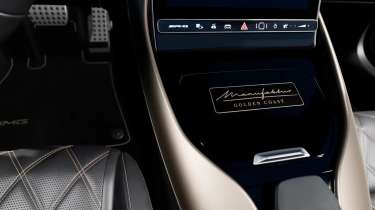 Mercedes-AMG SL Golden Coast - centre console