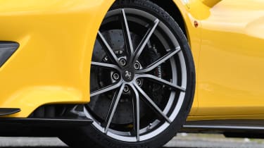 Ferrari 488 Pista - wheel