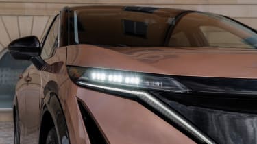 Nissan Ariya - front light