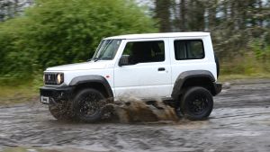 Suzuki Jimny Commercial - side