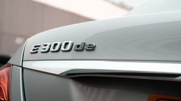 Mercedes E 300 de- badge