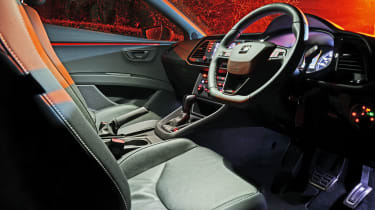 SEAT Leon Cupra - interior