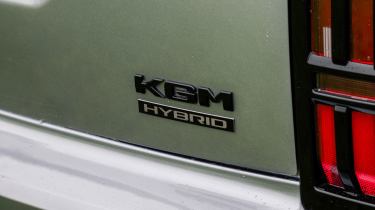 KGM Actyon Hybrid - badge