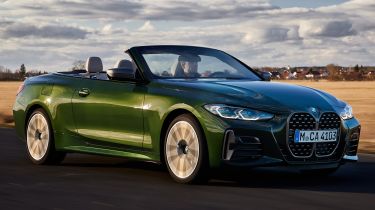 BMW M440i xDrive Convertible - front 3/4