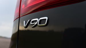 Volvo V90 used guide - badge