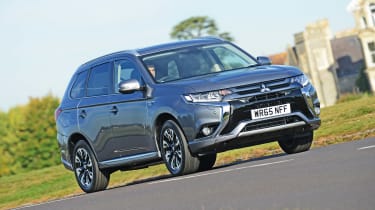 Mitsubishi Outlander PHEV - front