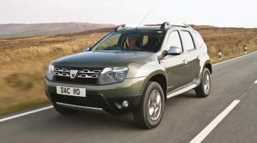 Dacia Duster - front tracking