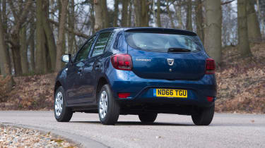 Dacia Sandero facelift - rear cornering