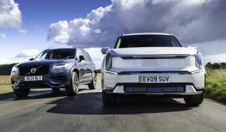 Kia EV9 and Volvo XC90 - front tracking 