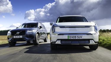 Kia EV9 and Volvo XC90 - front tracking 