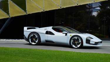 Ferrari SC40 - side 2