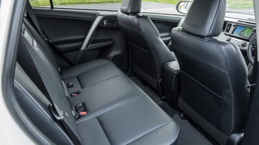 Toyota RAV4 Hybrid UK 2016 - rear seats