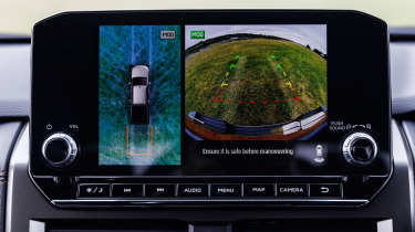 Mitsubishi L200 - screen