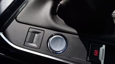 Peugeot 5008 - start/stop button