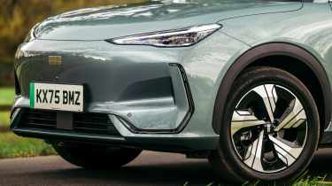 Geely EX5 - front lights