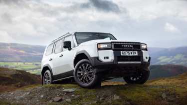 Toyota Land Cruiser 48v - static