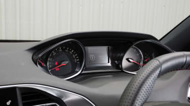 Peugeot 308 GT dials