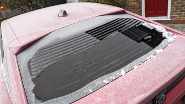 Peugeot 408 GT - rear windscreen defrosting