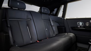 Rolls-Royce Phantom - The Gentleman&#039;s Tourer back seats