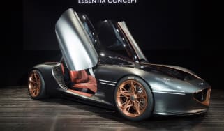 Genesis Essentia - New York front