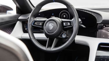 Porsche Mission E Cross Turimso - steering wheel