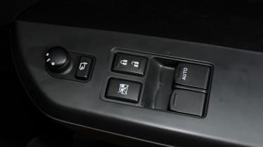 Suzuki Swift Sport switches