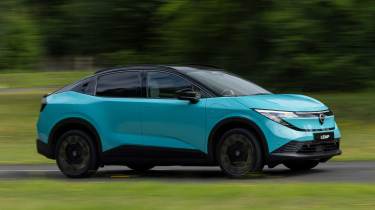 Nissan Leaf - side