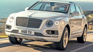 Bentley Bentayga PHEV front quarter