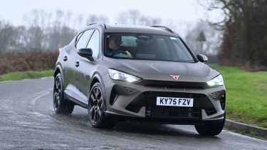 Cupra Formentor - front cornering