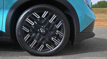 Nissan Leaf - alloy wheel detail
