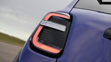 Abarth 600e Scorpionissima - rear lights 