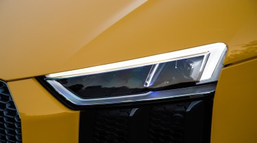 Audi R8 Spyder 2016 - headlight
