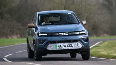 Dacia Spring - front cornering