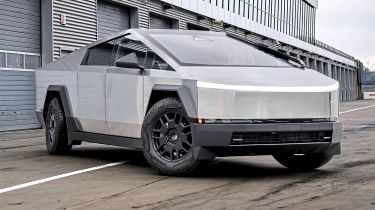 Tesla Cybertruck Cyberbeast - front 3/4 static